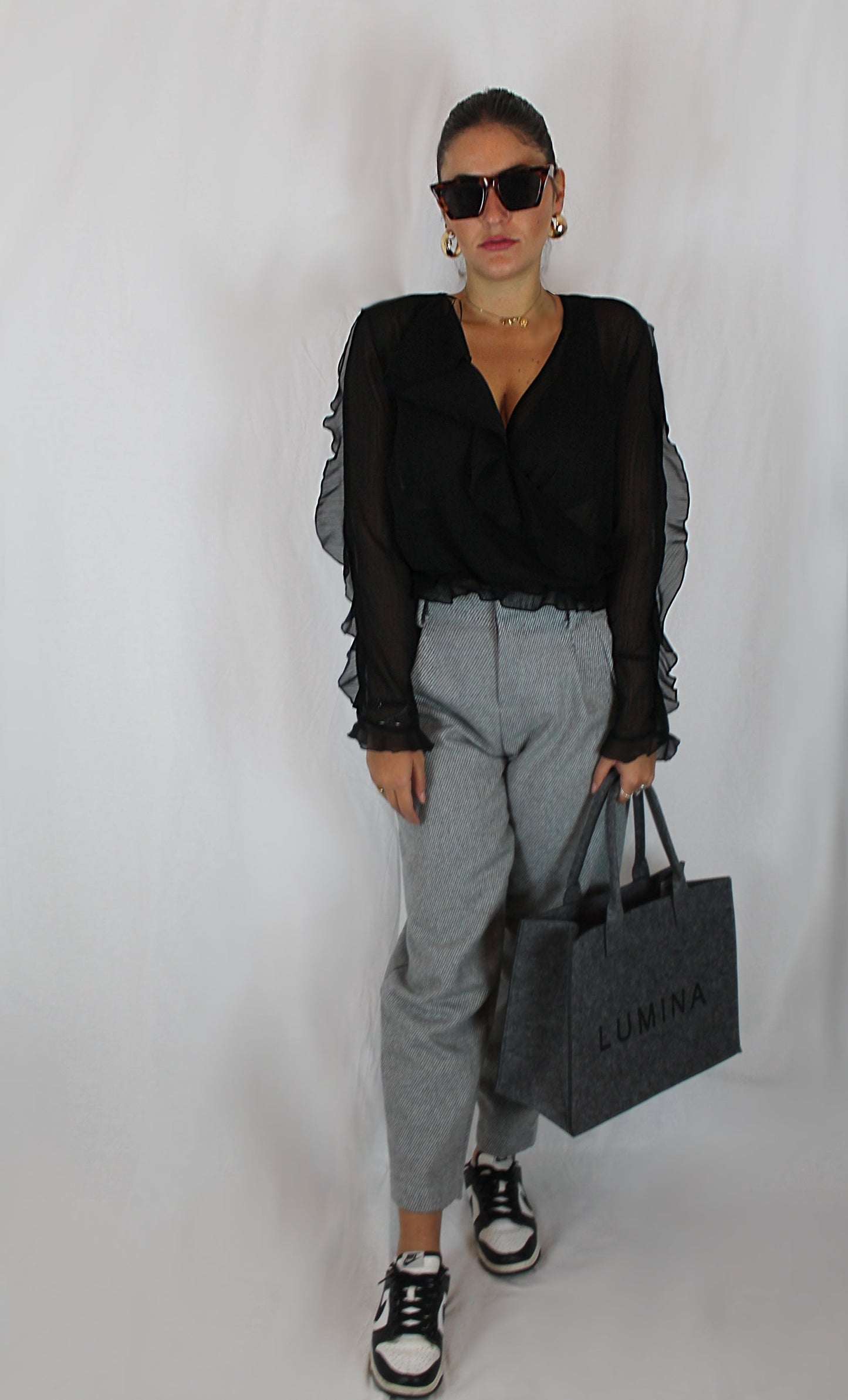 Camicia con ruches nera