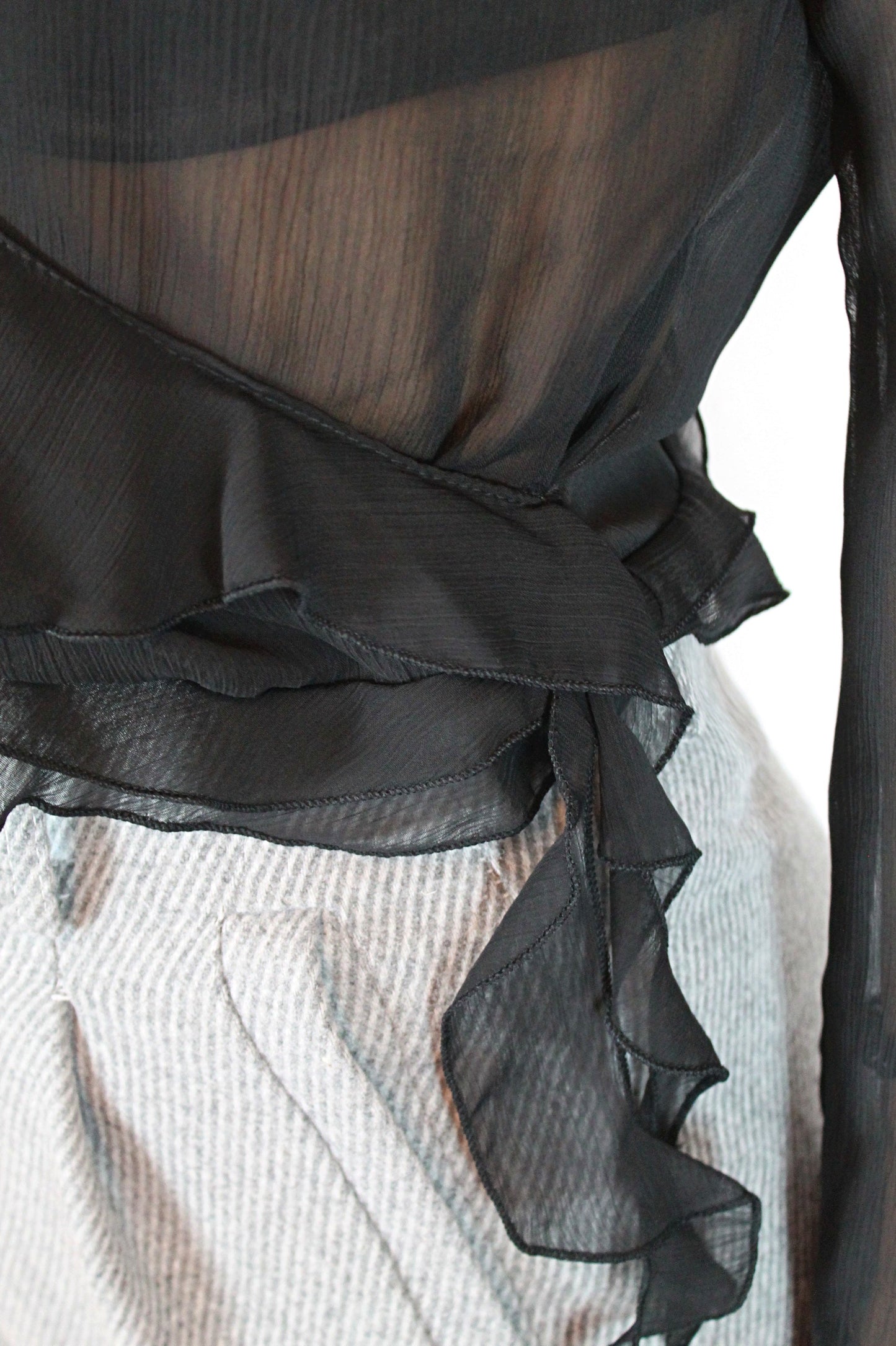 Camicia con ruches nera