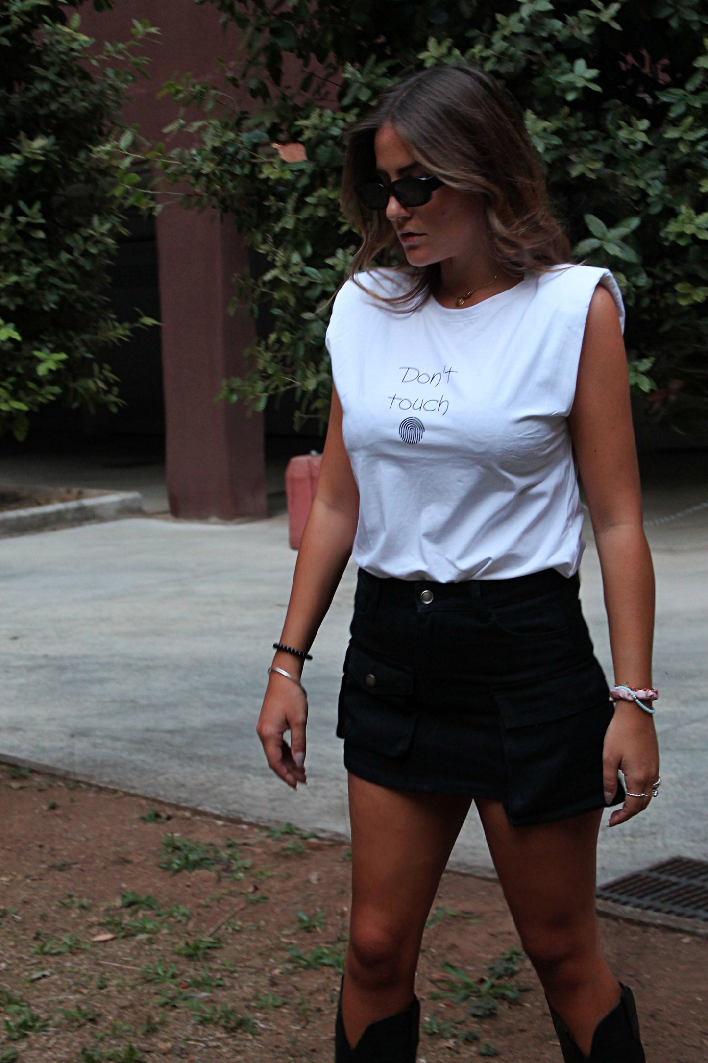 Ne touche pas au t-shirt